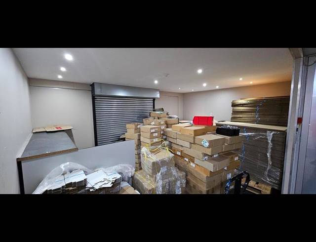 OFFICE PROPERTY TO RENT IN HALFWAY HOUSE